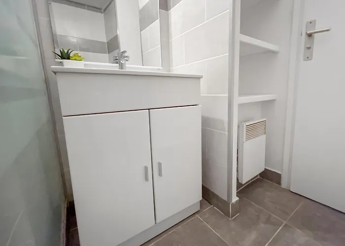 Confortable Avec Climatisation Au Cap D'agde Avec Port, Plages Et Nature Accessible A Pied Apartment