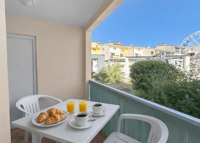 Confortable Avec Climatisation Au Cap D'agde Avec Port, Plages Et Nature Accessible A Pied Apartment