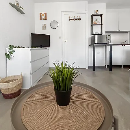 Confortable Avec Climatisation Au Cap D'agde Avec Port, Plages Et Nature Accessible A Pied Lägenhet