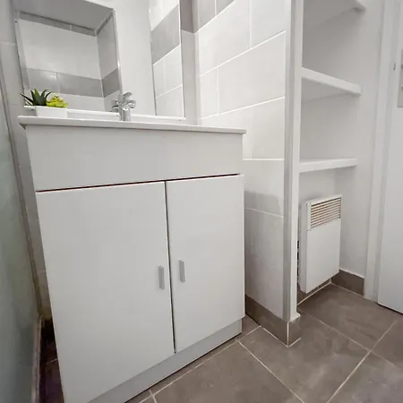 Confortable Avec Climatisation Au Cap D'agde Avec Port, Plages Et Nature Accessible A Pied Lägenhet