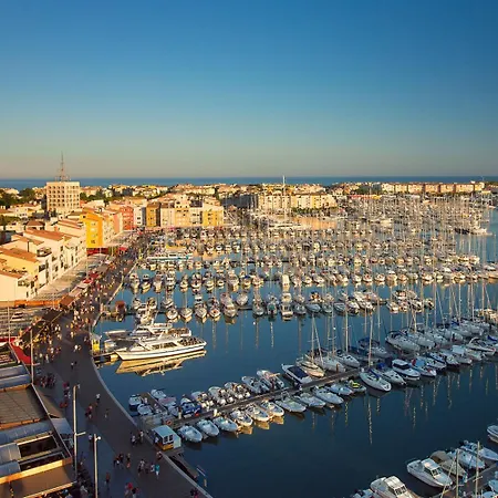 Confortable Avec Climatisation Au Cap D'agde Avec Port, Plages Et Nature Accessible A Pied * Agde