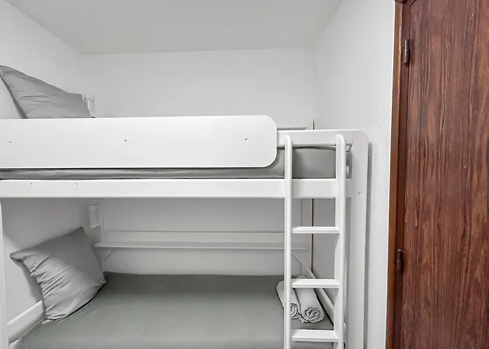 Confortable Avec Climatisation Au Cap D'agde Avec Port, Plages Et Nature Accessible A Pied Agde